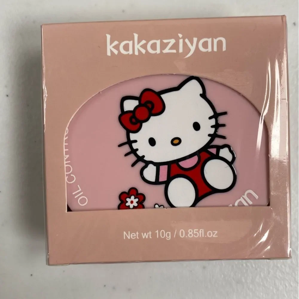 NWT NIB Mocallure Hello Kitty Loose Setting Powder Compact and Setting Spray Set